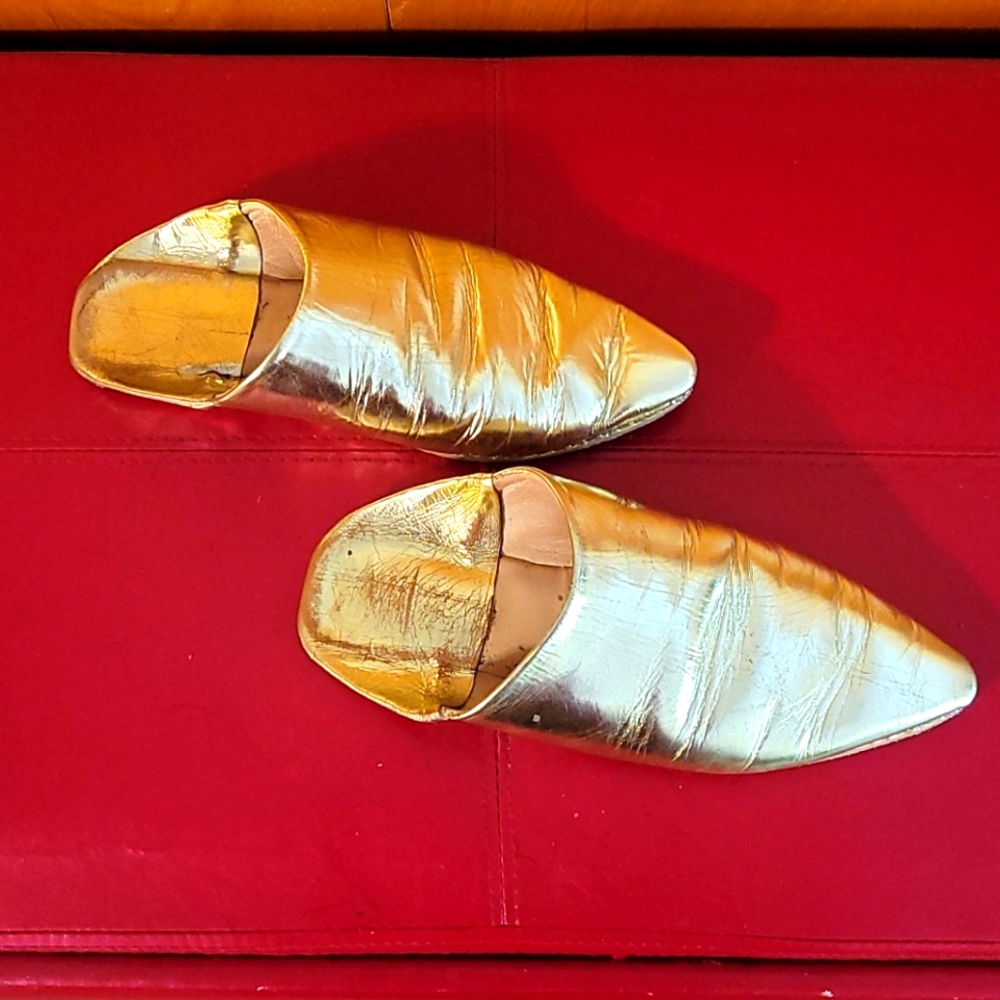 Alladin's gilded golden slippers - Picture 2 of 5